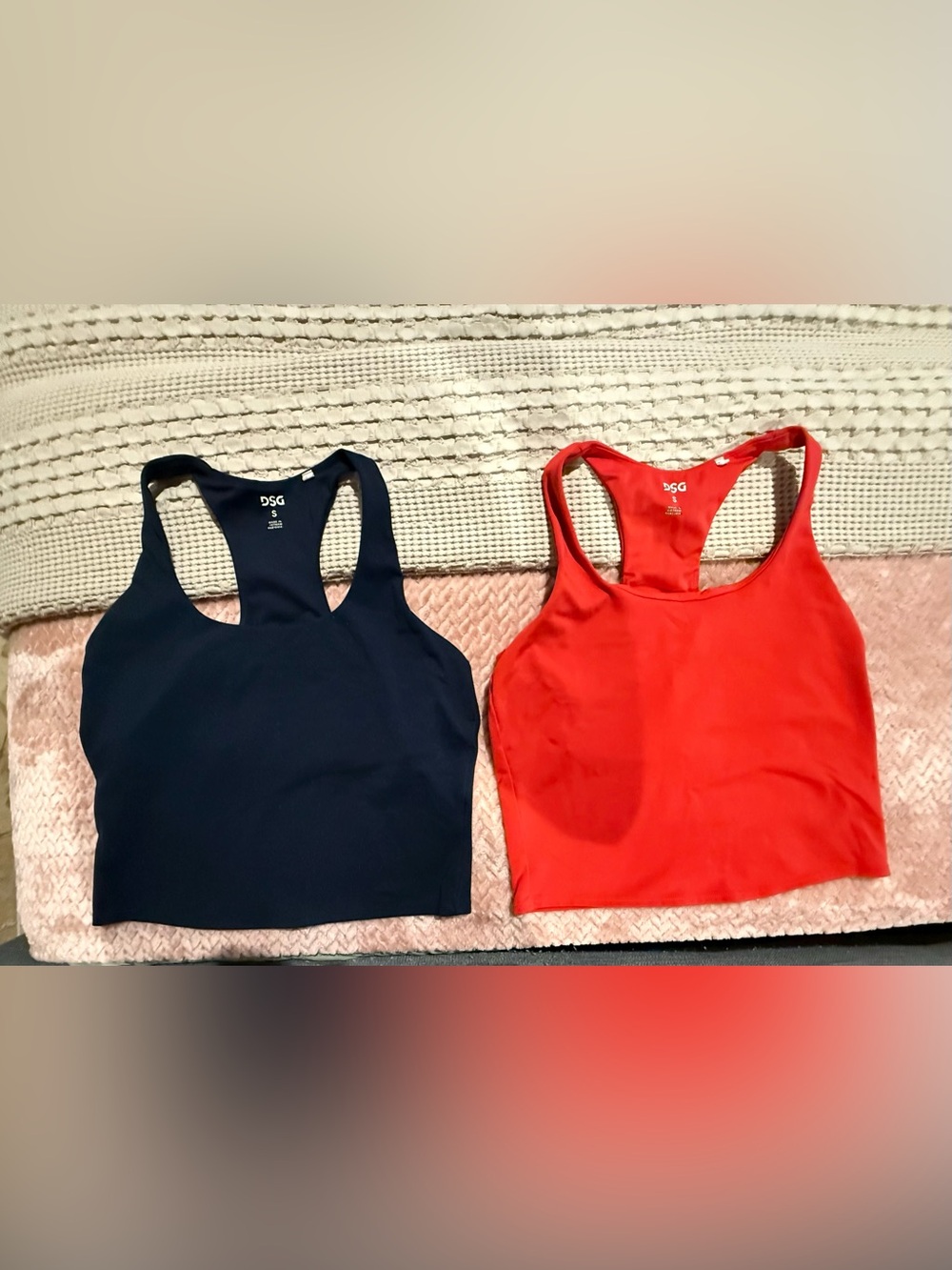 DSG Seamless Racerback Sports Bra Bundle Size Small Red Navy Medium Support